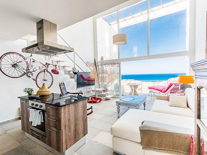 Kyrenia / Bahceli

2-room apartment 57 m² fully furnished 100 meters from the beach.