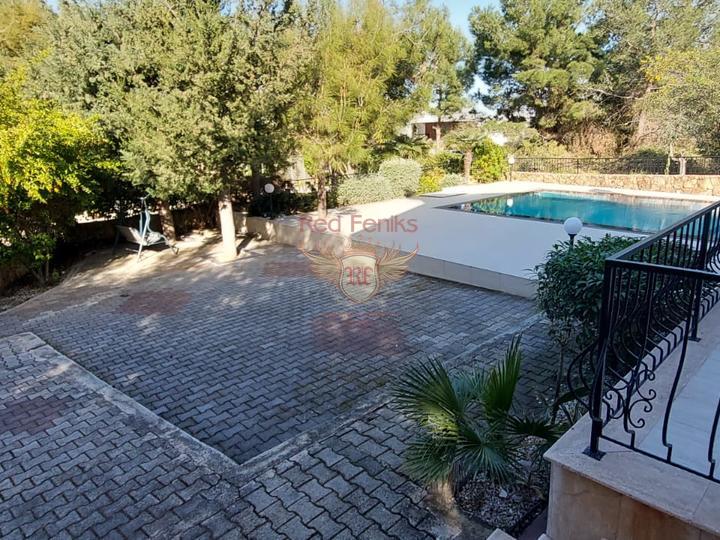 Four-room villa 190 m² 500 meters from the sea, buy home in Northen Cyprus, buy villa in Kyrenia, villa near the sea Kyrenia