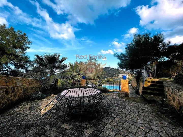 Вилла 3+2 (180 м²) с участком земли в уютном и красивом комплексе, купить виллу в Кирения